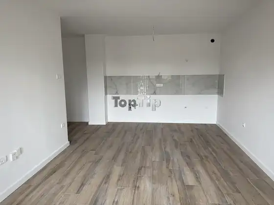 Dvoiposoban stan u novoj zgradi
