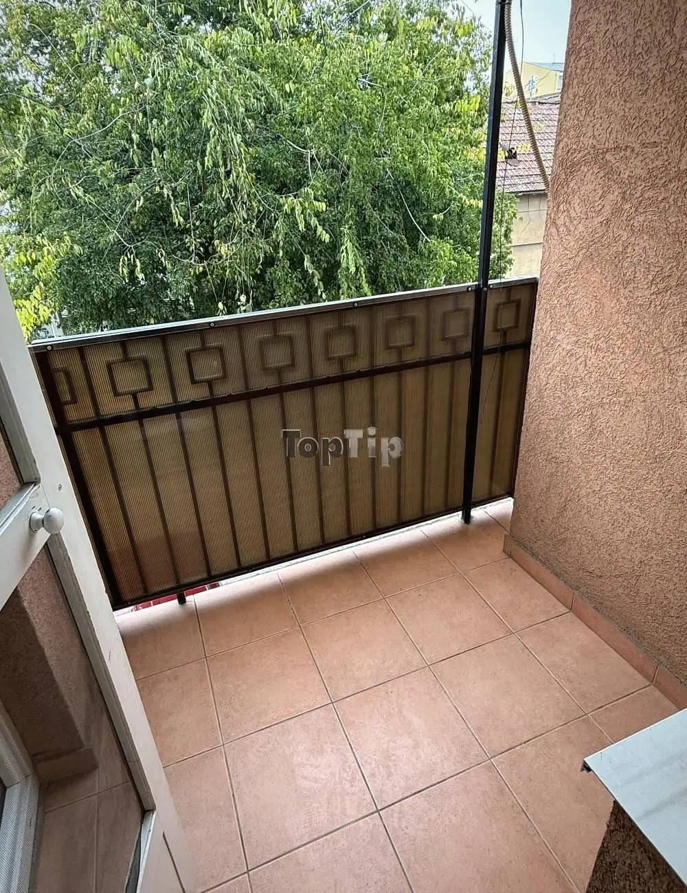 Dvosoban stan novije gradnje sa garažnim mestom