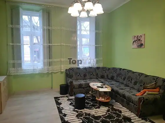 Salonski stan na Somborskom putu