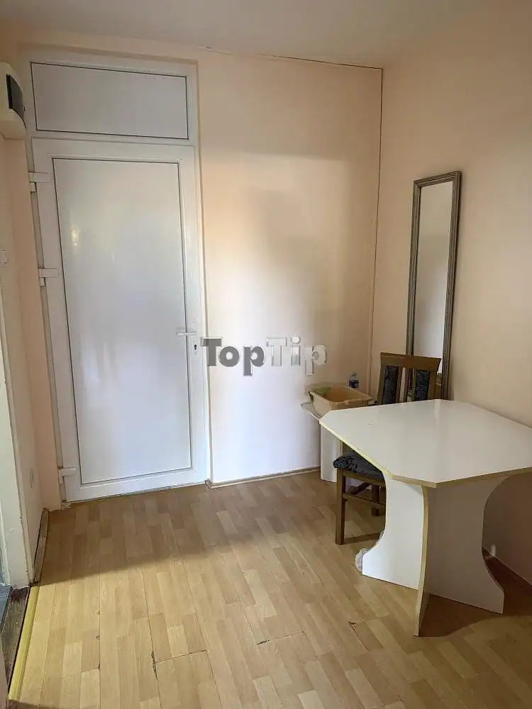 Garsonjera u Kertvarošu